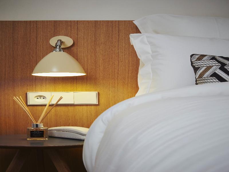 9hotel Republique