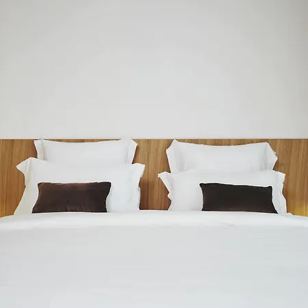 9hotel Republique 4* Parigi