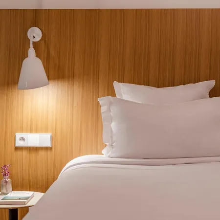 9hotel Republique Parigi