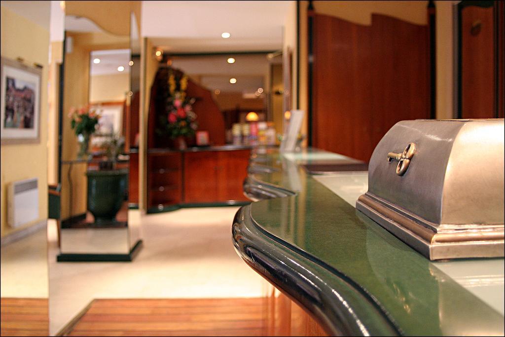 9hotel Republique Parigi