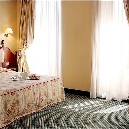 9hotel Republique Paris