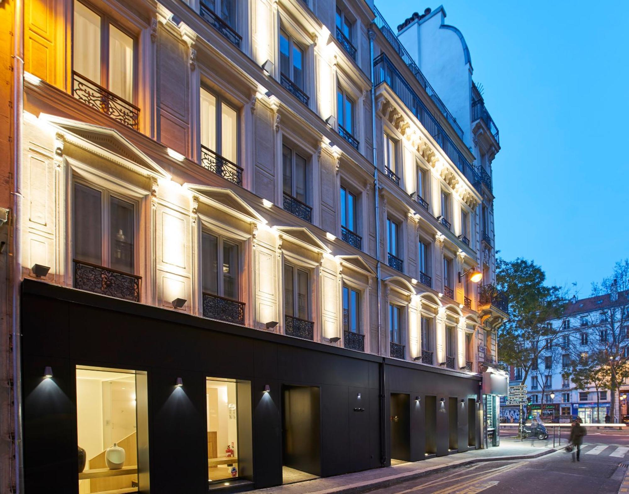 Hotel 9hotel Republique 4*